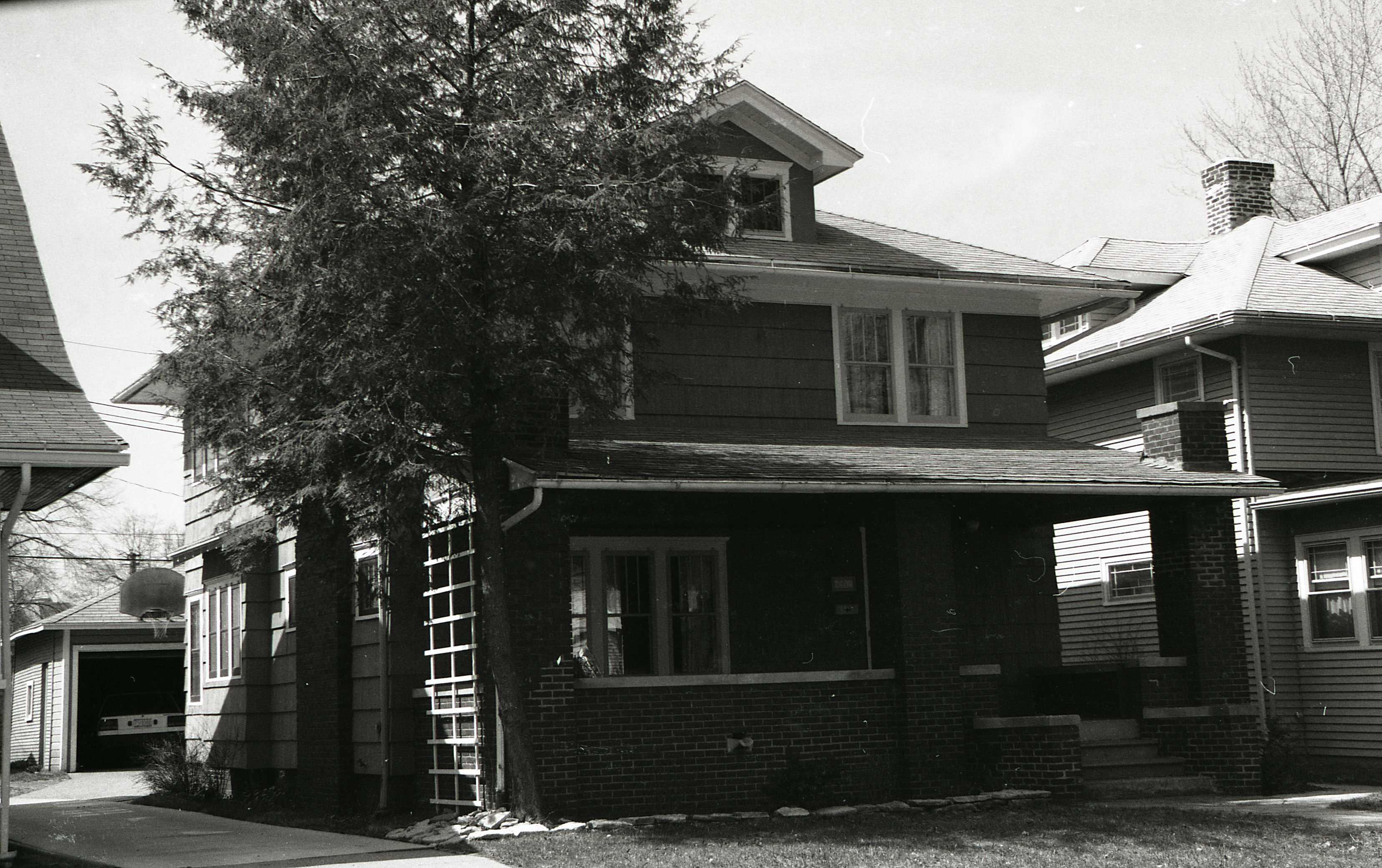 537 River Avenue